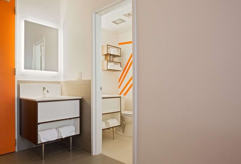 غرفه قياسيه سريرين مزدوجين, Howard Johnson  By Wyndham Toms River