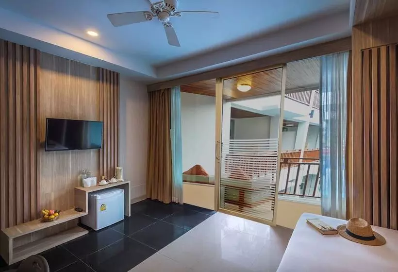 اتاق لوکس با بالکن, Lanta Sand Resort & Spa