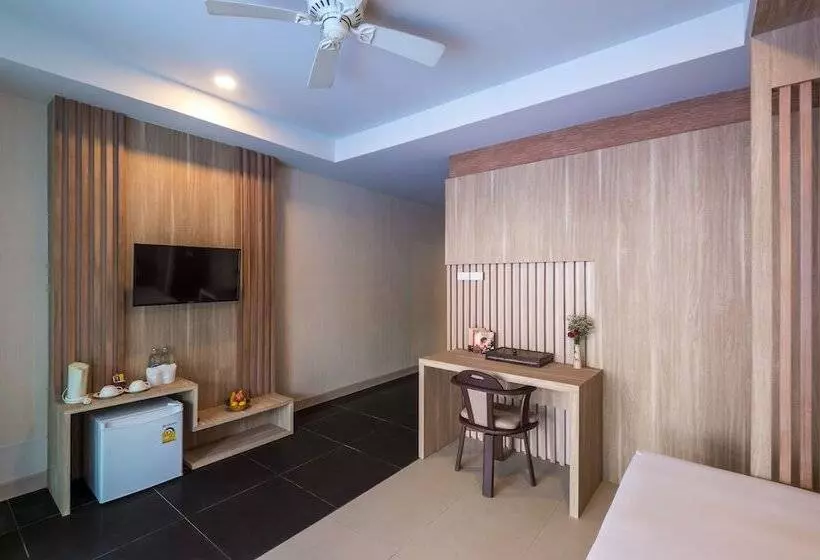 اتاق لوکس با بالکن, Lanta Sand Resort & Spa