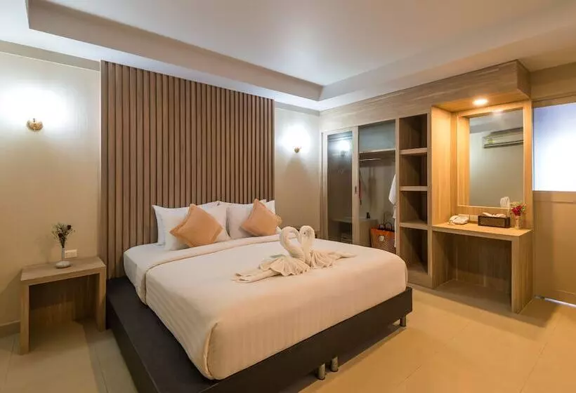 اتاق لوکس با بالکن, Lanta Sand Resort & Spa