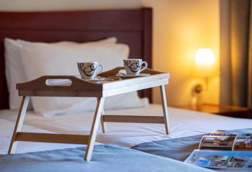 غرفة قياسية, Lesse