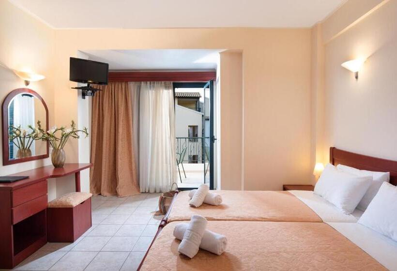 Family Suite, Lesse