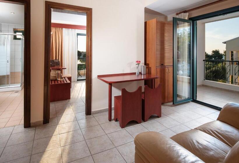 جناح عائلي, Lesse