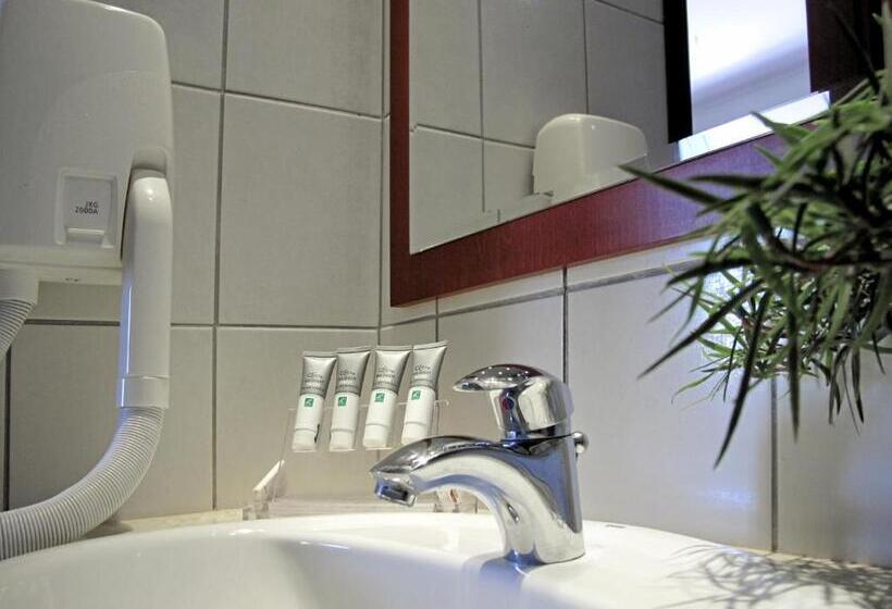 جناح عائلي, Lesse