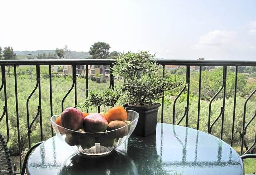 جناح عائلي, Lesse