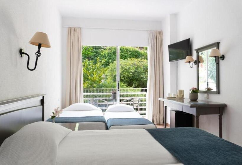 غرفة عائلية, Louis Ionian Sun