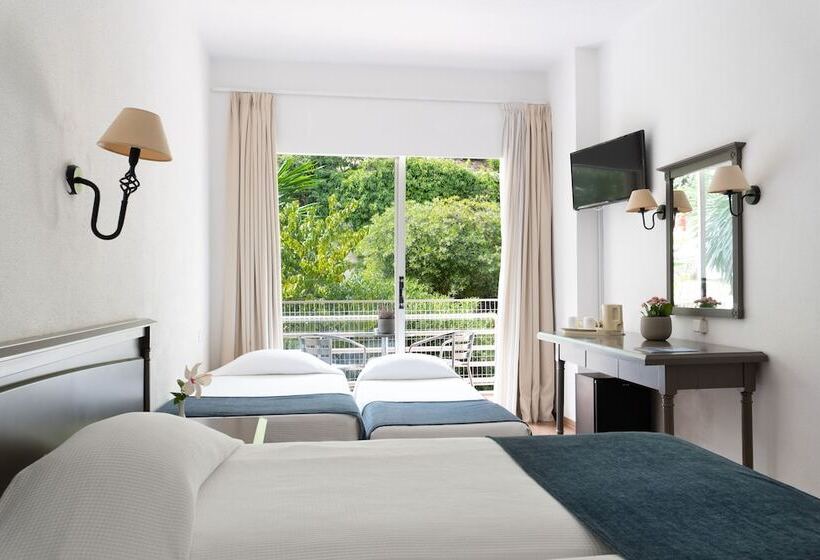 غرفة عائلية, Louis Ionian Sun