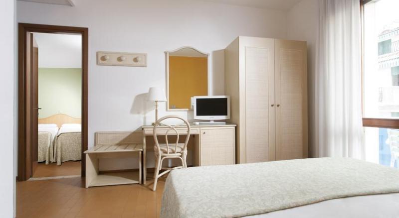 Полулюкс, Posta Donini 1579 Una Esperienze