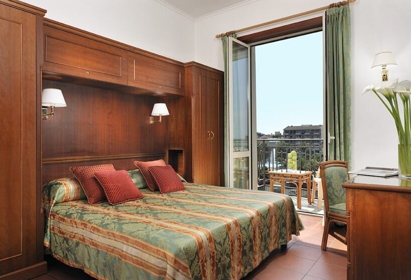 غرفة كلاسيكية, President