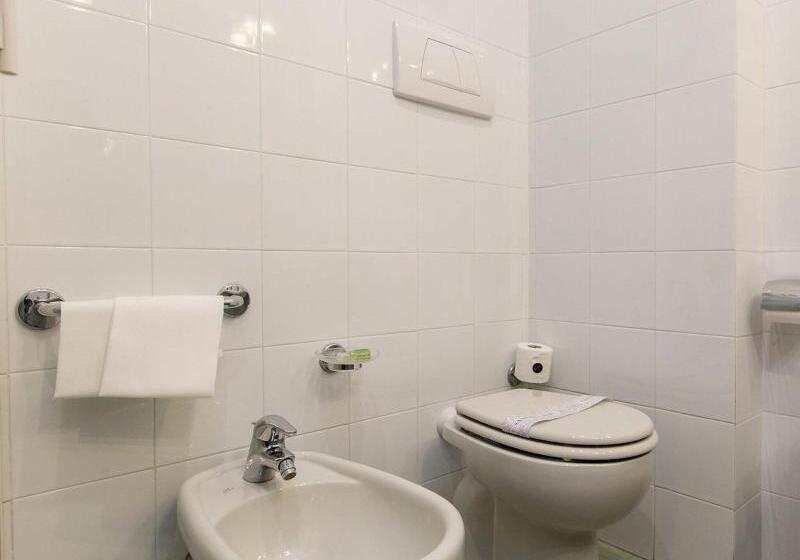 غرفة قياسية مطلّة علي البحر مزوَّدة بشُرفة, President