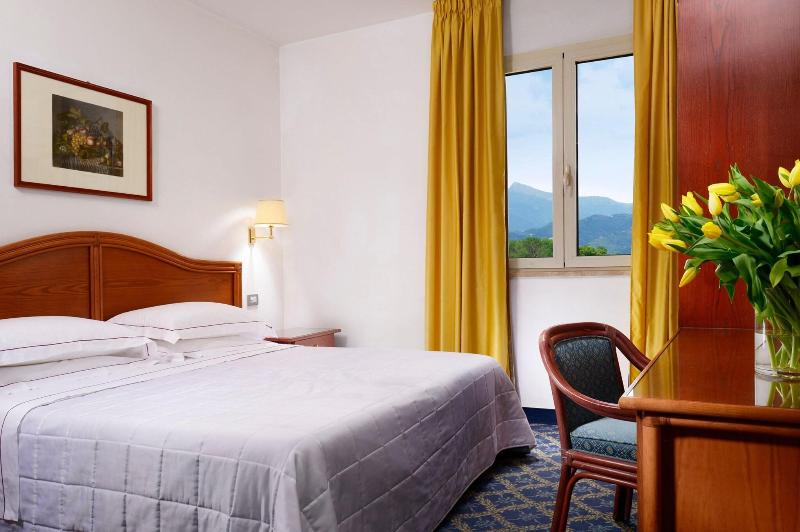 غرفة كلاسيكية, President