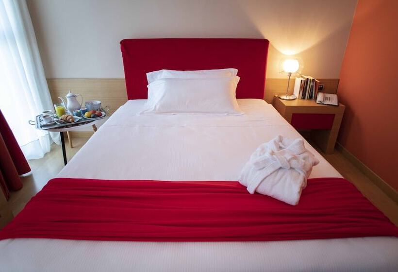 Номер Стандарт Индивидуальный, Remilia