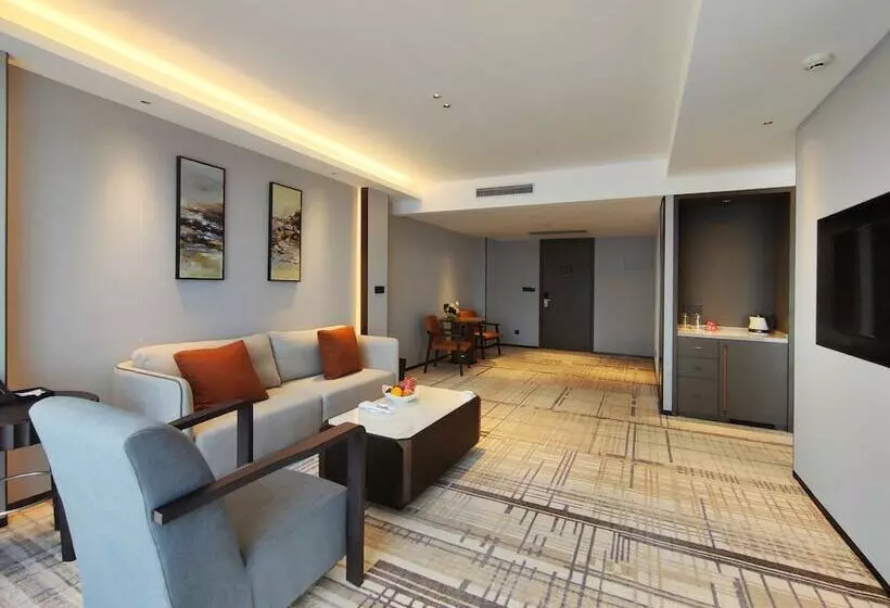 キングサイズベッドのスタンダードルーム, Swissôtel Shenyang