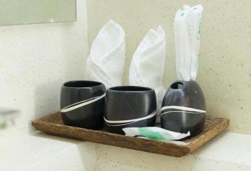 اتاق لوکس با چشم‌انداز شهر, Almond Hotel Bassac River