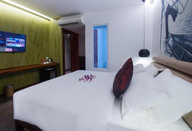 اتاق لوکس با چشم‌انداز شهر, Almond Hotel Bassac River