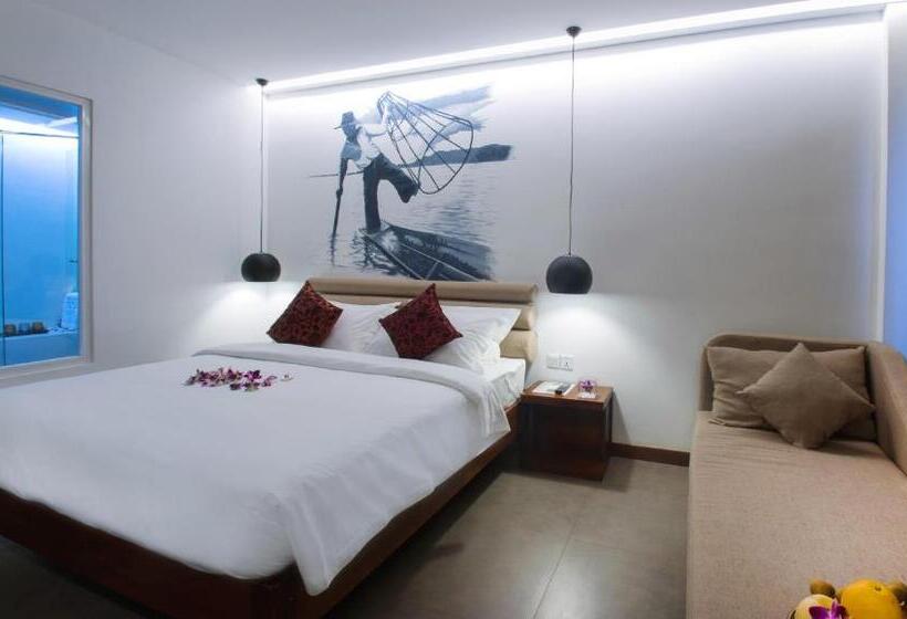 اتاق لوکس با چشم‌انداز شهر, Almond Hotel Bassac River