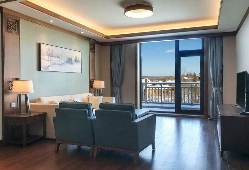 سوییت با چشم‌انداز کوه, Swissôtel Resort Changbaishan