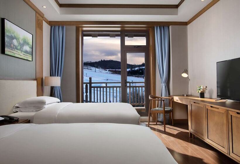 غرفة قياسية مطلة على الجبل, Swissôtel Resort Changbaishan