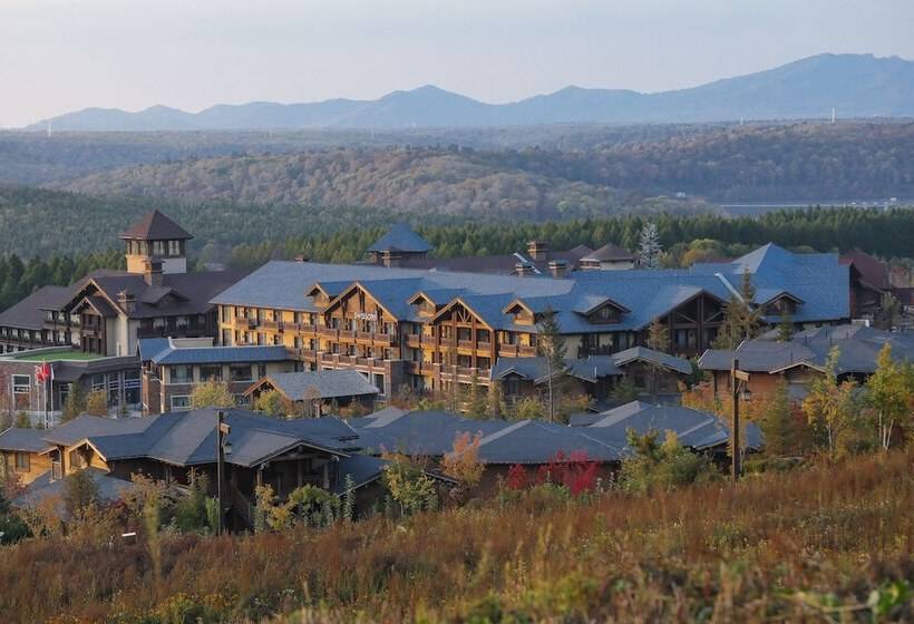 غرفة قياسية مطلة على الجبل, Swissôtel Resort Changbaishan