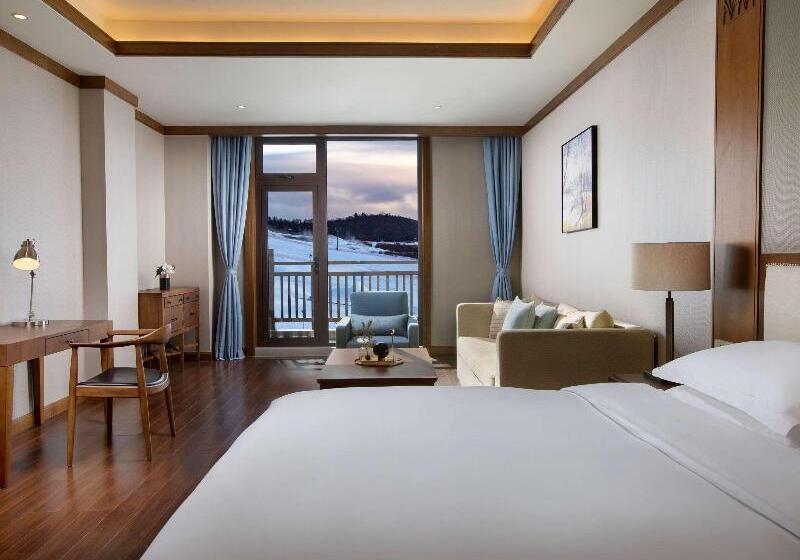 غرفة قياسية مطلة على الجبل, Swissôtel Resort Changbaishan