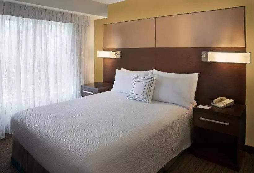 سوییت, Cambridge Suites Mississauga