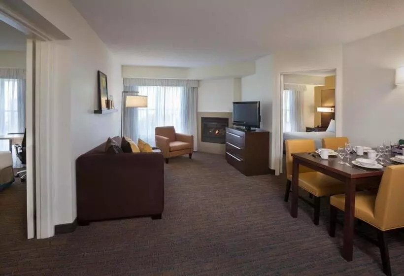 سوئیت 2 خوابه, Cambridge Suites Mississauga