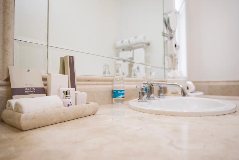 Полулюкс Повышенной Комфортности, Casa Bonita Hotel & Luxury Residence