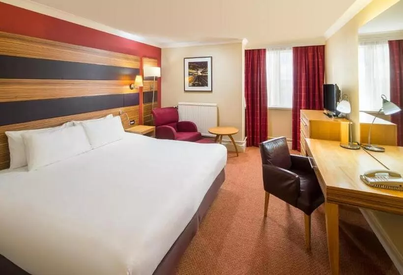 プレミアムルーム, Crowne Plaza Chester, An Ihg