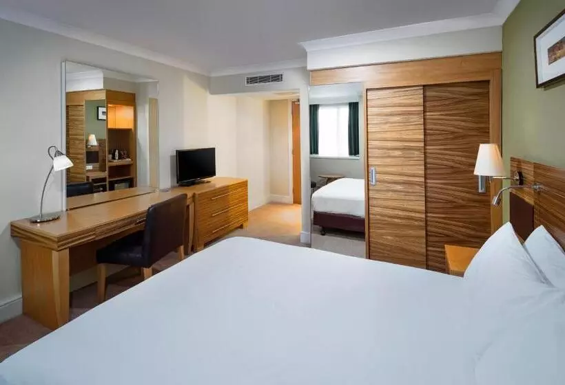 キングサイズベッドのスタンダードルーム, Crowne Plaza Chester, An Ihg