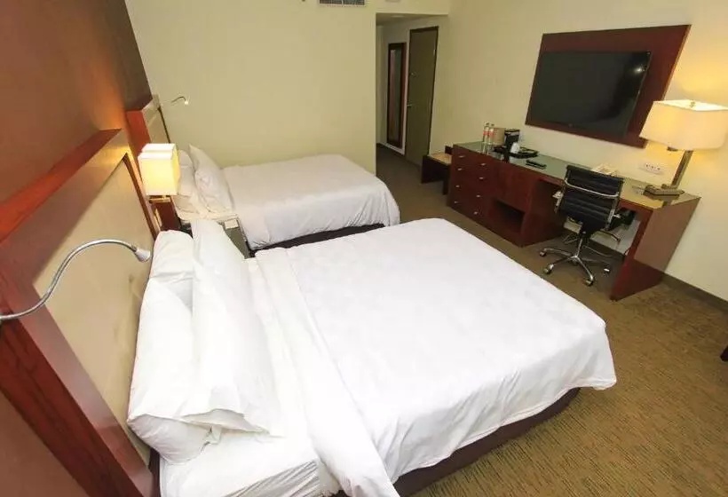 اتاق استاندارد با 2 تخت دوبل, Holiday Inn Leon, An Ihg