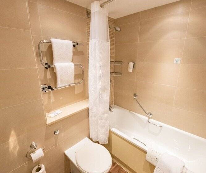 חדר סטנדרט, Holiday Inn Newport, An Ihg