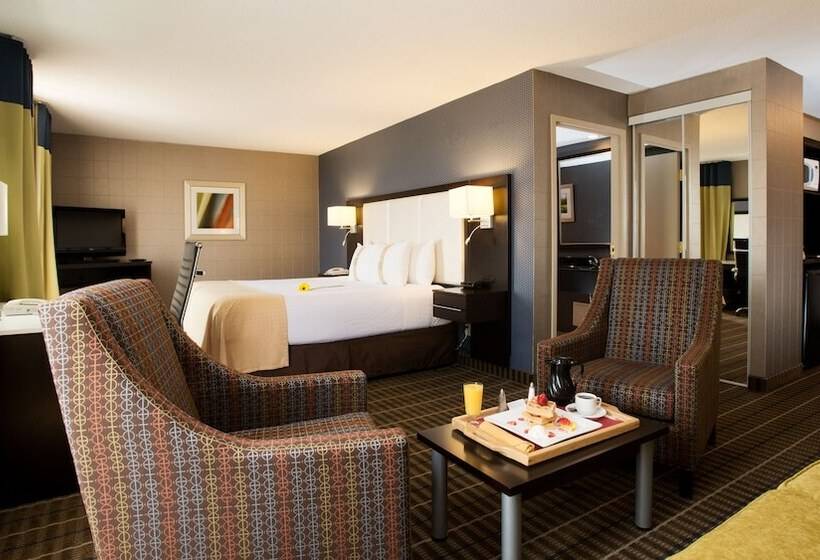 סוויטה, Holiday Inn & Suites Mississauga West   Meadowvale, An Ihg