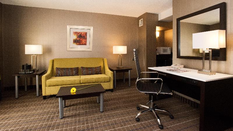 סוויטה, Holiday Inn & Suites Mississauga West   Meadowvale, An Ihg