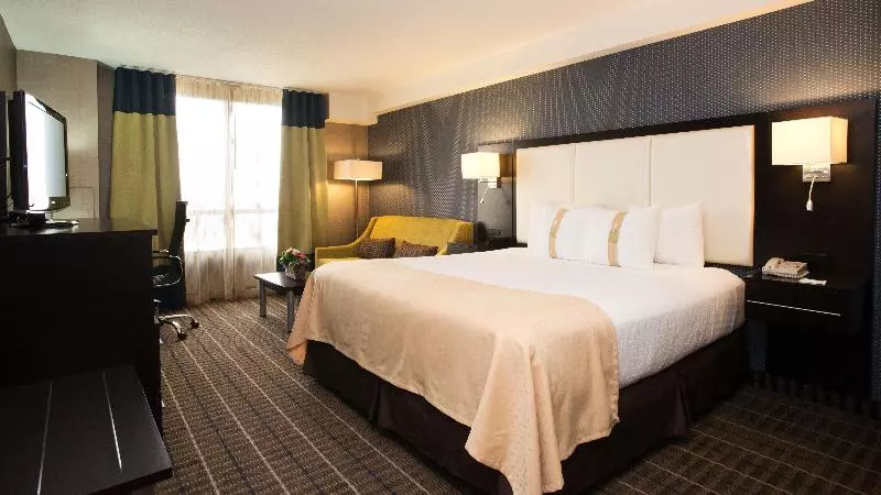 اتاق استاندارد با تخت بزرگ, Holiday Inn & Suites Mississauga West   Meadowvale, An Ihg