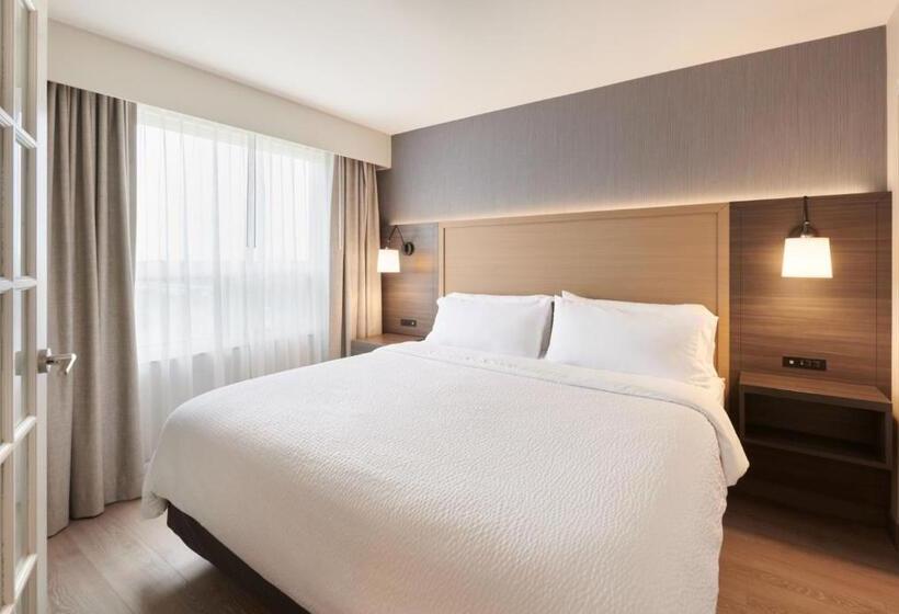 جناح سرير كينج, Holiday Inn & Suites Ottawa Kanata, An Ihg