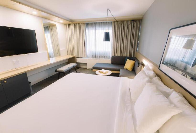 스탠다드 룸 킹사이즈 침대, Inn At The Forks