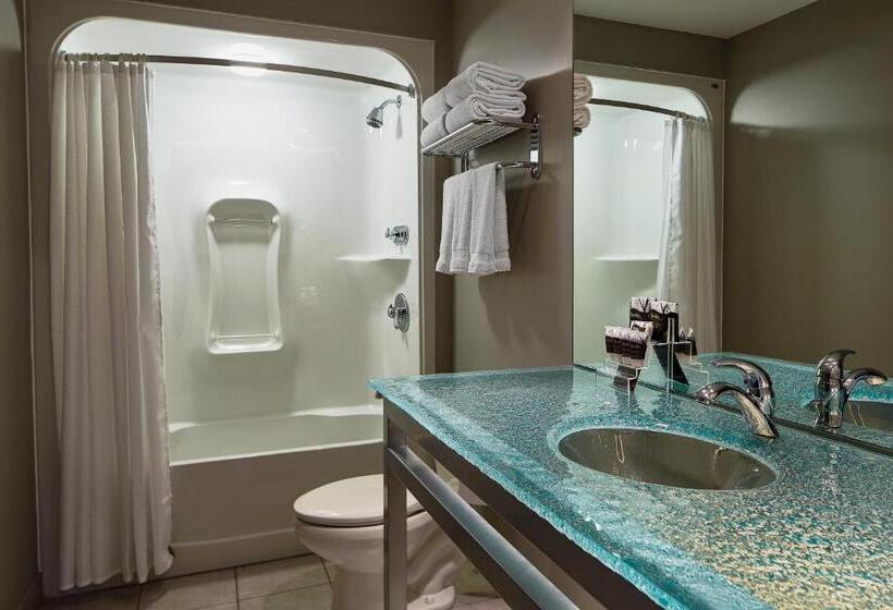 스위트, Inn At The Forks