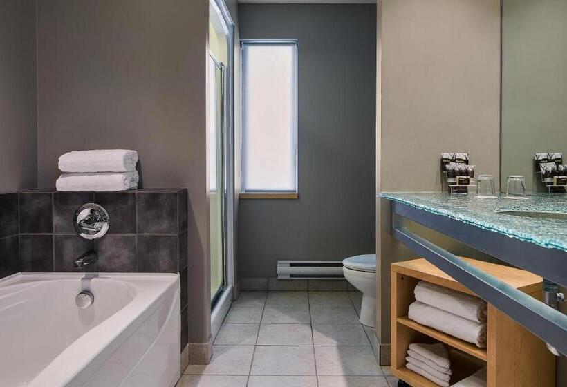 주니어 스위트, Inn At The Forks