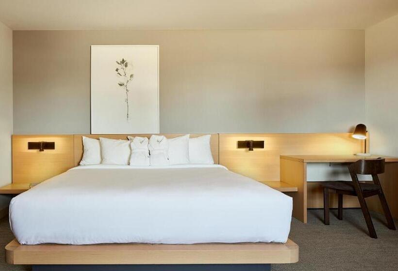 주니어 스위트, Inn At The Forks