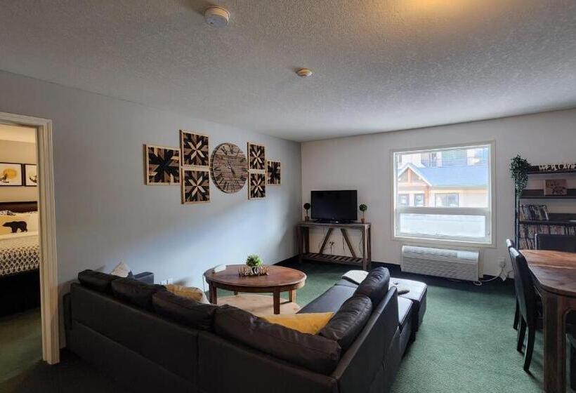 패밀리 스위트, Mountain View Inn