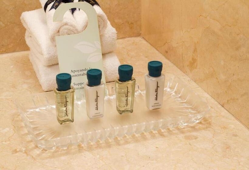 اتاق استاندارد با 2 تخت دوبل, Quinta Real Puebla