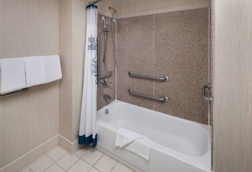 جناح, Residence Inn Kansas City Country Club Plaza