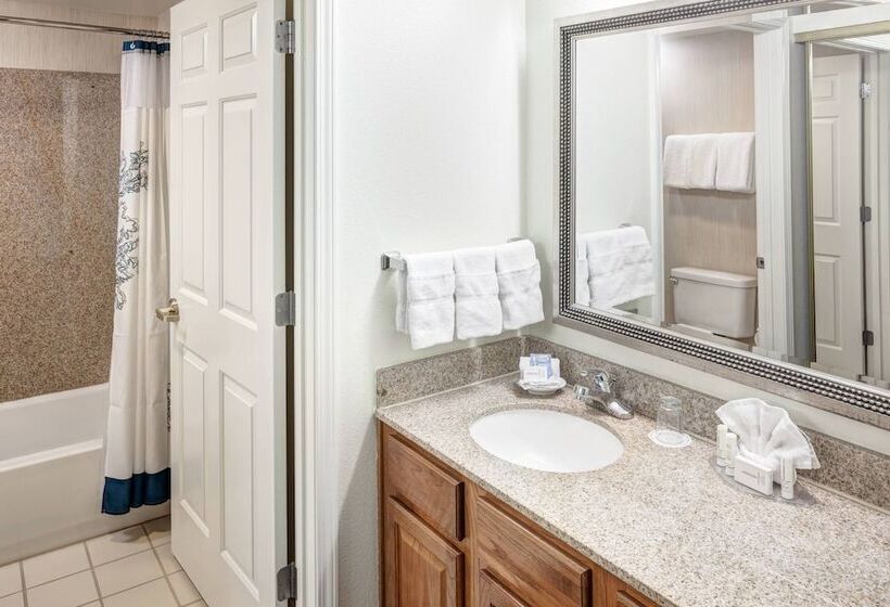 Люкс 2 Спальни, Residence Inn Kansas City Country Club Plaza