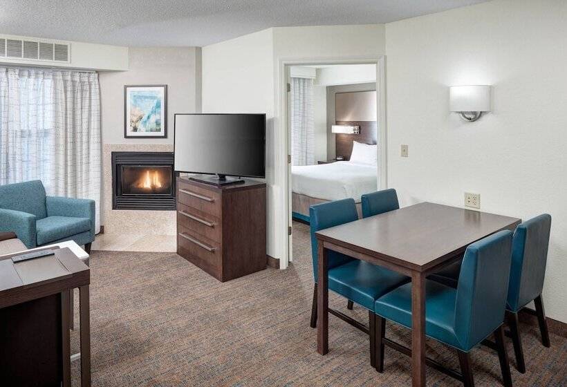 Люкс 2 Спальни, Residence Inn Kansas City Country Club Plaza