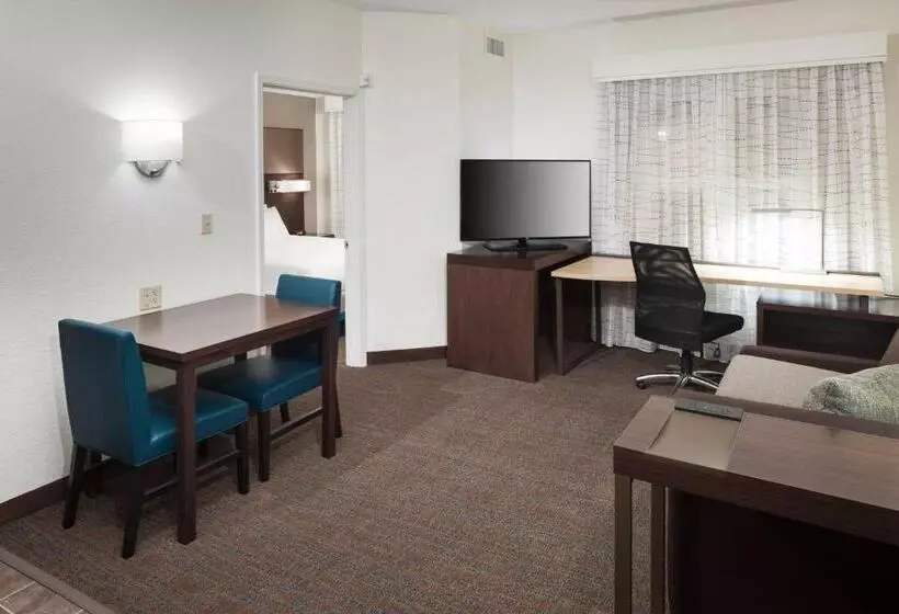 سوییت, Residence Inn Kansas City Country Club Plaza