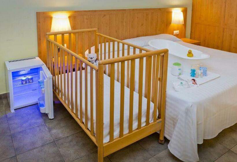 Номер Стандарт Трехместный, Vilar Rural De Sant Hilari Sacalm By Serhs Hotels