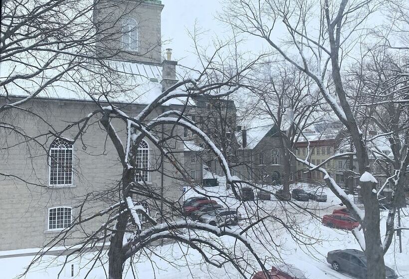 اتاق لوکس, Sainteanne