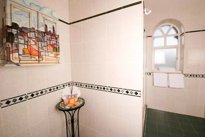 سوییت, & Suites Galeria