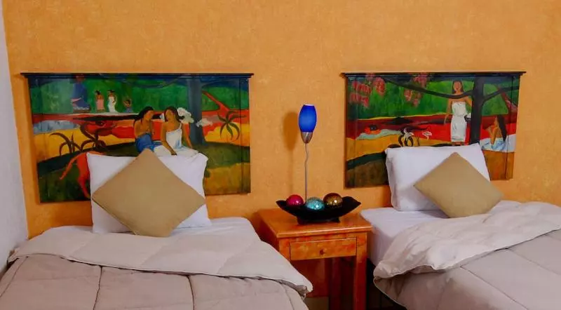 سوئیت مستر, & Suites Galeria