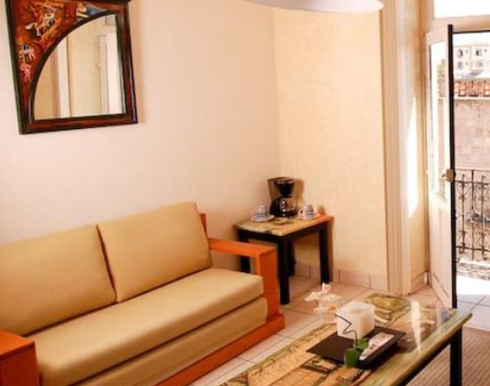 סוויטת ג'וניור, & Suites Galeria